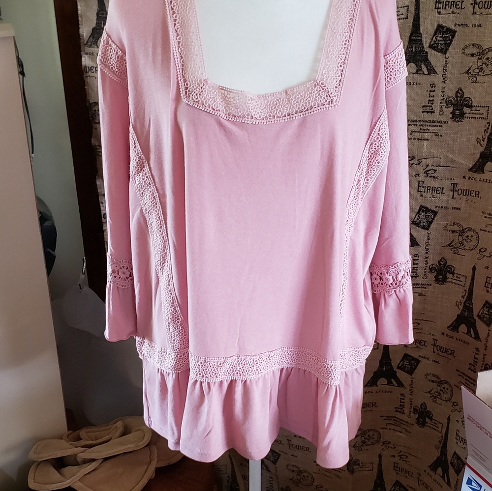 🆕️Suzanne Betro | Pink Knit Top - Picture 5 of 10